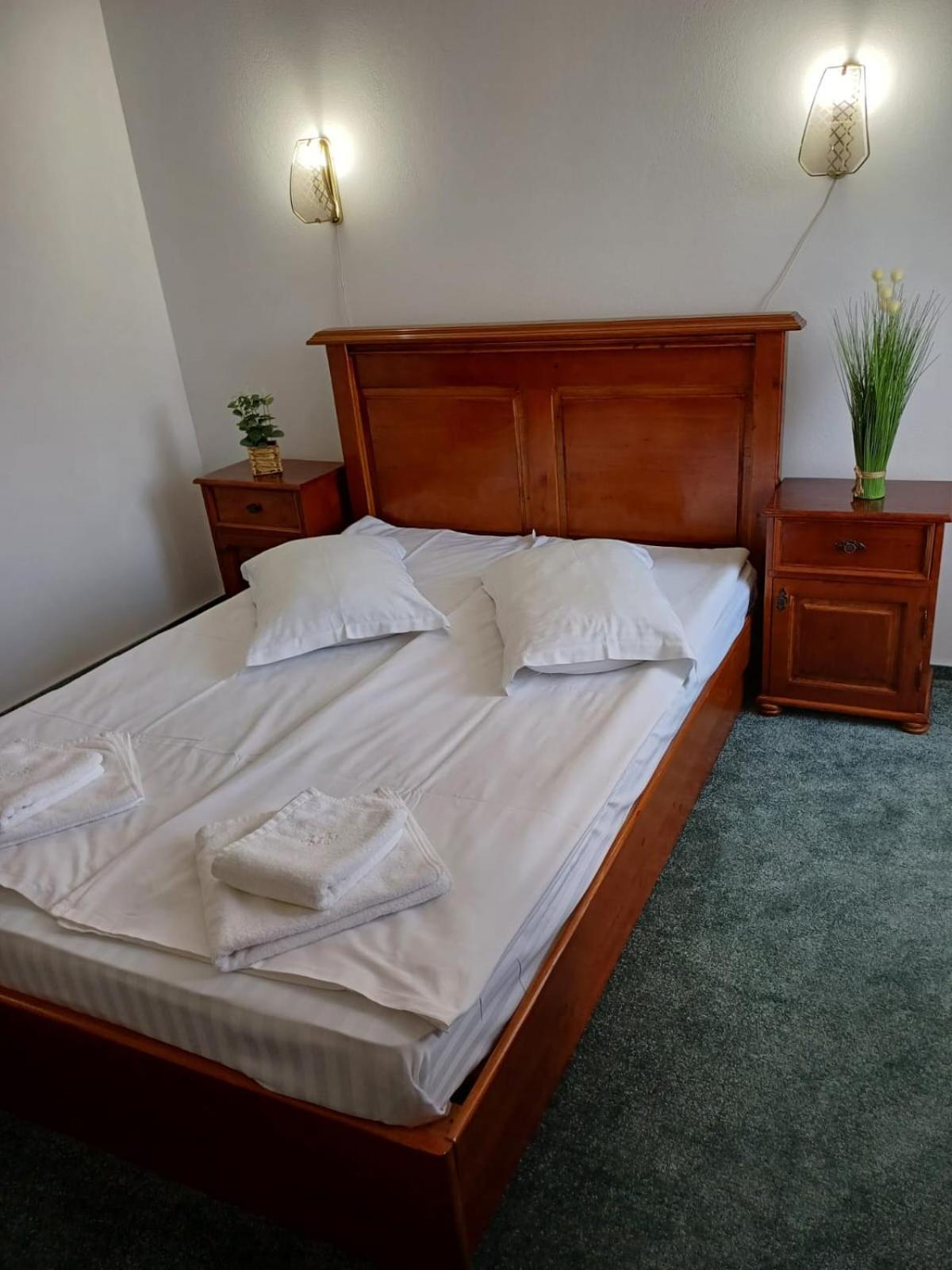 Hotel Hefaistos - Sovata Eksteriør billede